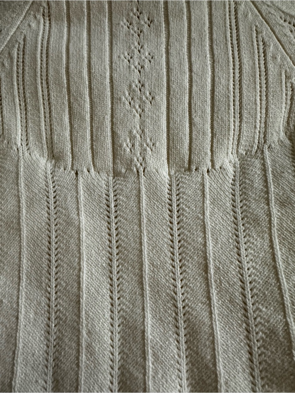 Women's/Junior Cream Short-Sleeve Knit Pullover Top - Picture 4 of 4